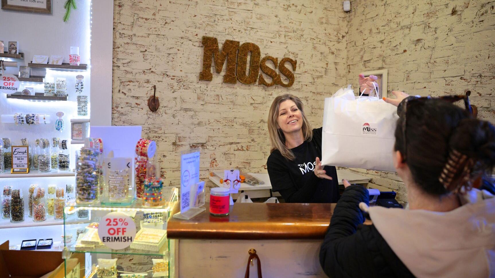 Holiday spending in St. Louis area is mixed even as it goes up in US after a big election